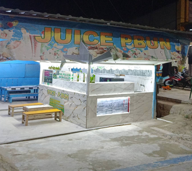 Segelas jus segar PBun Juice siap dinikmati